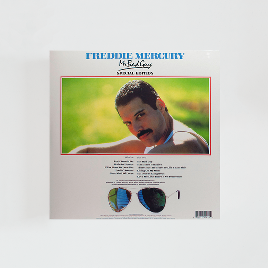 Contraportada del disco Mr Bad Guy de Freddie Mercury de color gris con fotografía de Freddie Mercury y listado de canciones.