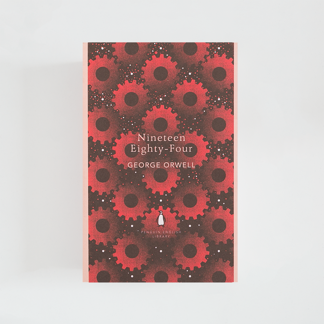 Portada del libro Nineteen-Eighty-Four de George Orwell color rojo con estampado de tuercas o engranajes.
