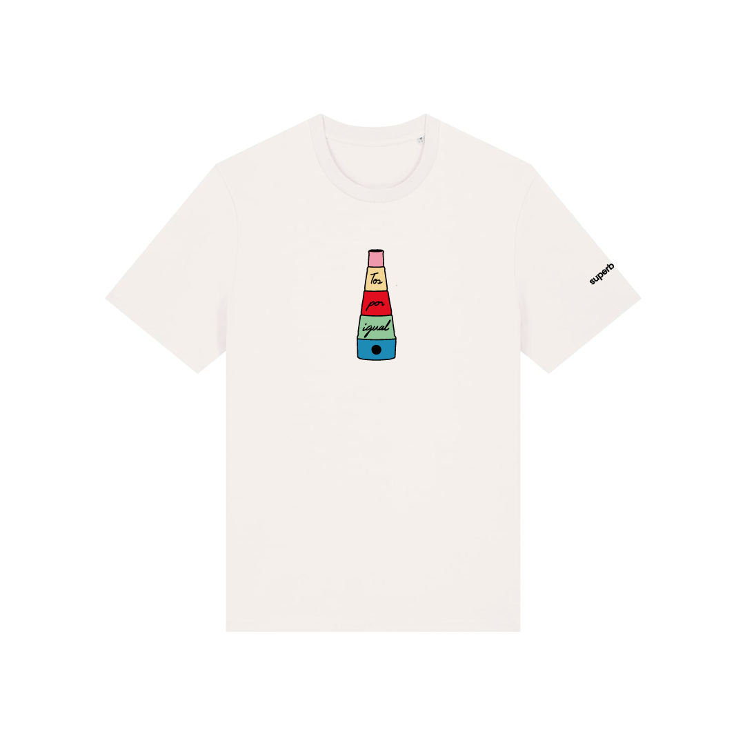 Camiseta beige con incensario de colores y frase Tos por igual.