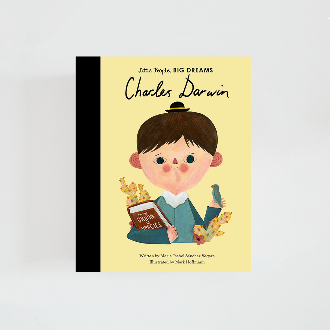 Portada del libro Charles Darwin de la colección Little People, BIG DREAMS. Ilustración de Charles Darwin con su libro On the origin of Species. Fondo en tono amarillo y título destacado en la parte superior.