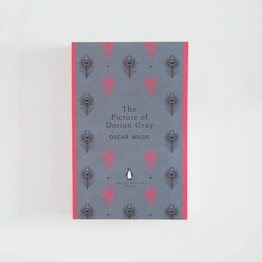 Portada gris y roja del libro en inglés The Picture of Dorian Gray de Oscar Wilde de la colección Penguin English Library sobre fondo blanco.
