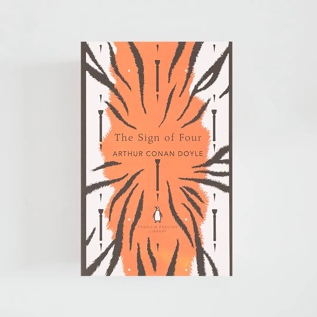 Portada naranja, blanca y gris del libro en inglés The Sign of Four  de Arthur Conan Doyle de la colección Penguin English Library sobre fondo blanco.
