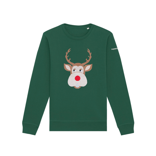 Sudadera verde inspirada en el icónico ugly sweater que Mr Darcy llevaba cuando conoció a Bridget Jones en Navidad en la película Bridget Jones's Diary. Lleva un gran reno de color marrón con nariz roja bordado en el centro.