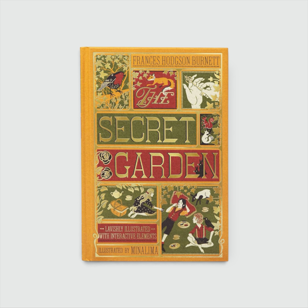 Portada de The Secret Garden de Frances Hodgson Burnett, edición ilustrada por MinaLima en amarillo con escenas del jardín.